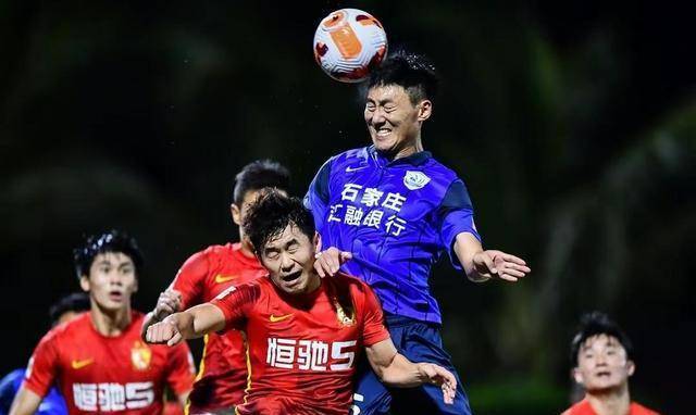 恒大不敌国安，中超积分榜领头羊易主