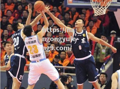 步步逼上神火！广东宏远3-0领先，新疆男篮艰难求胜_