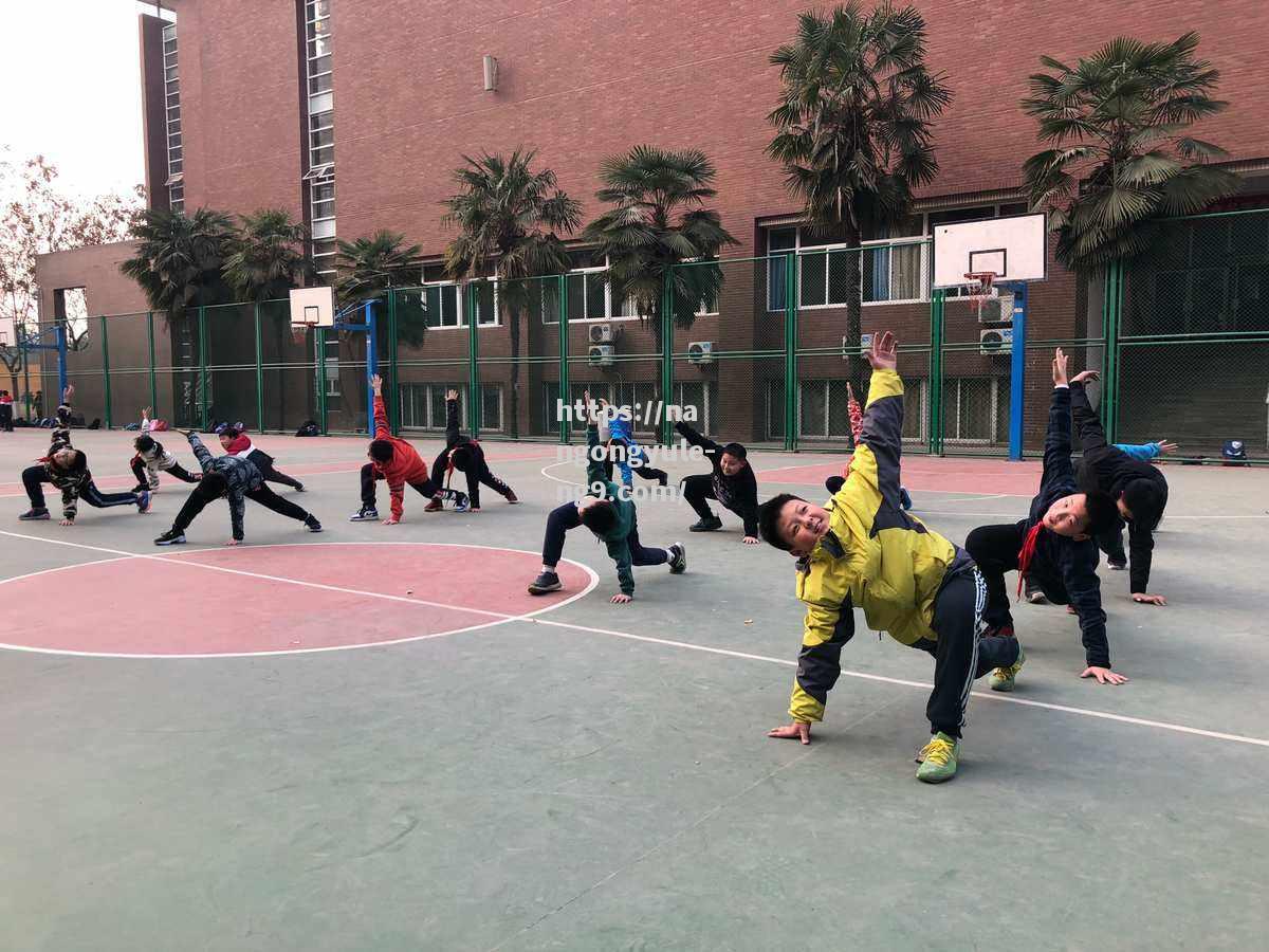 南宫娱乐-球场上的篮球智慧，集结团队获胜秘诀
