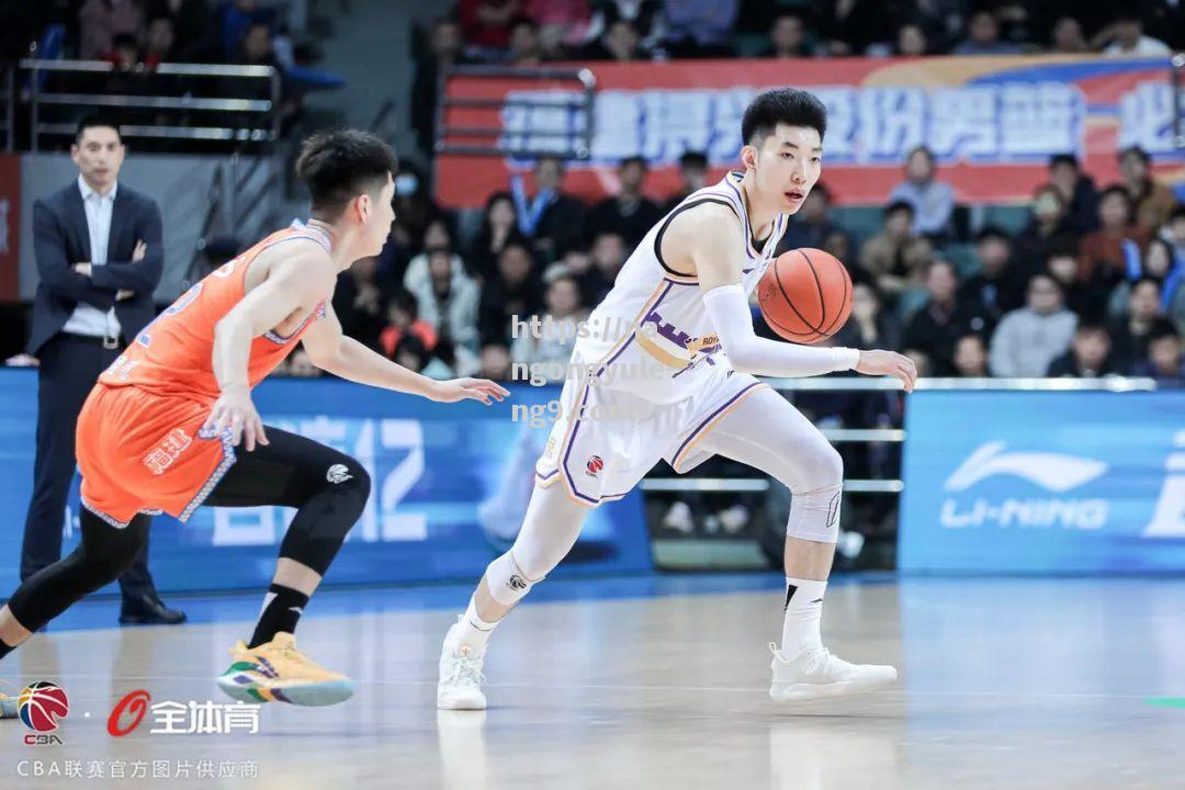 南宫娱乐-湖北男篮双方缠斗至最后，取得胜利